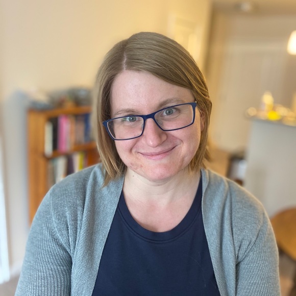 Meet your Posher, Erin - Picture 1 of 1